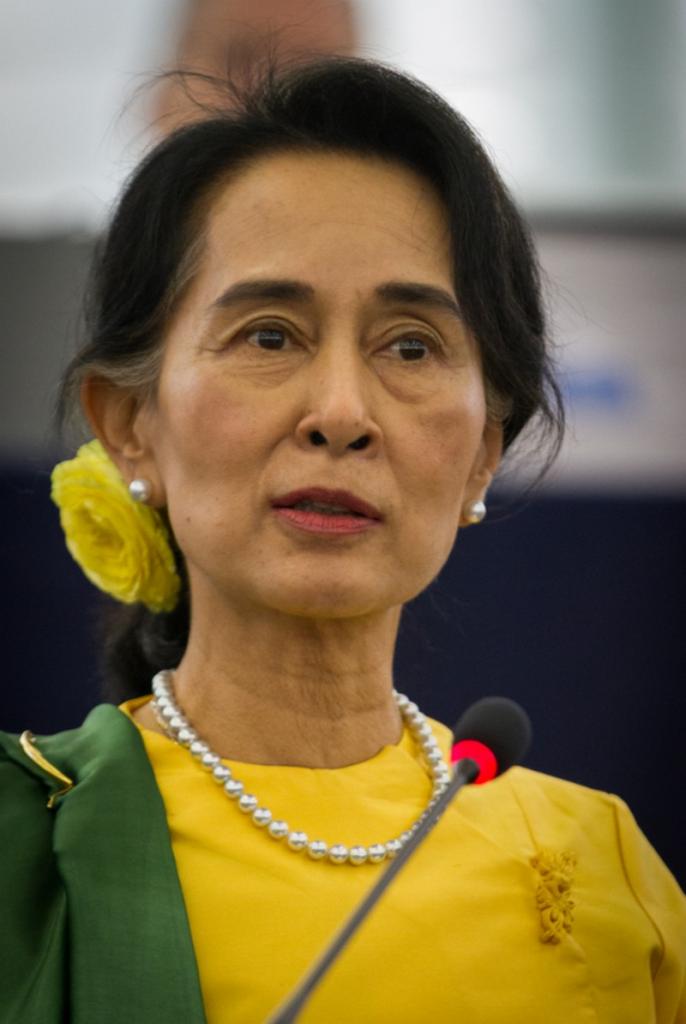 6 Aung San SUU KYI - (née en 1945)